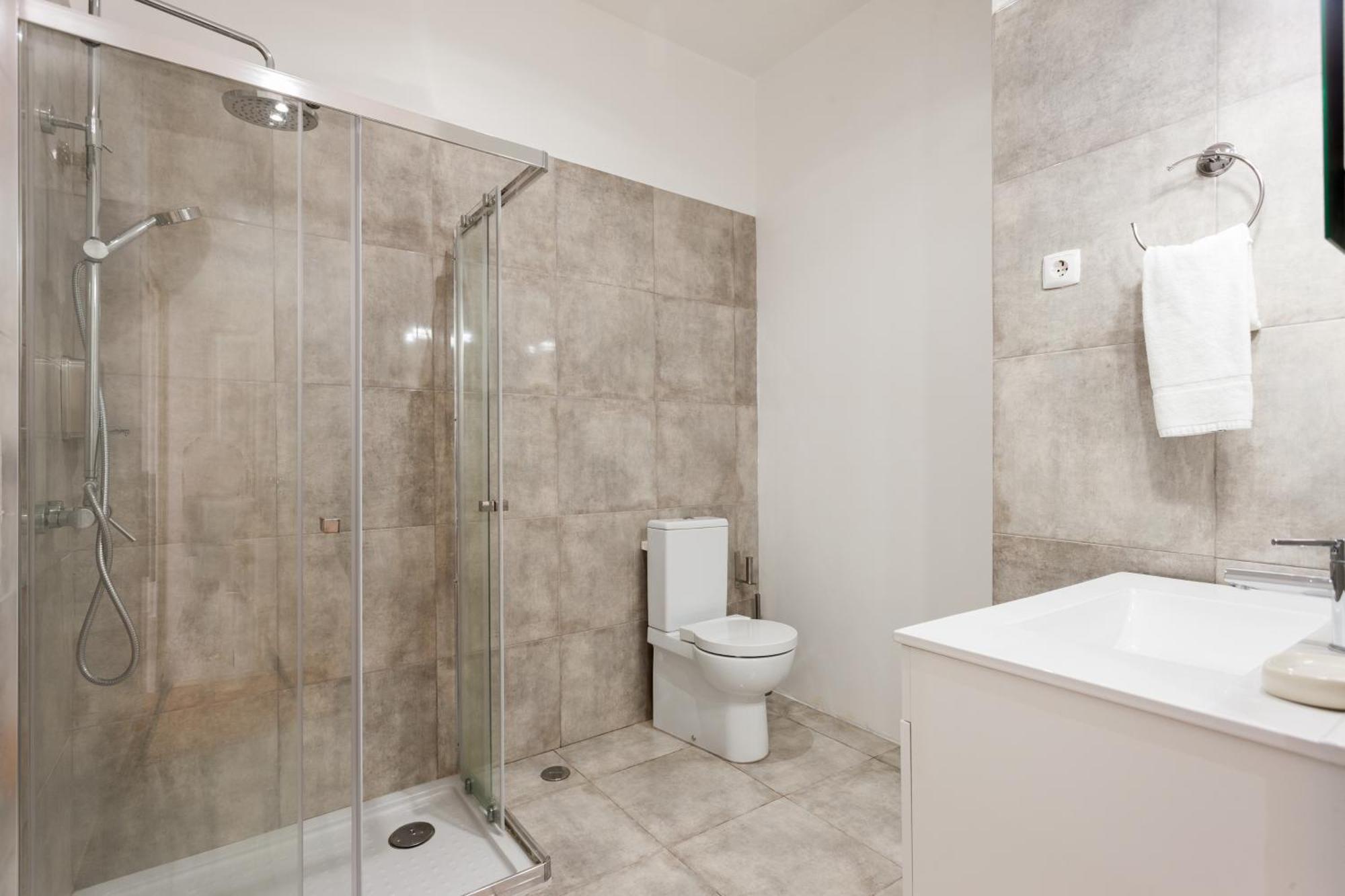 Tejo Vintage Three-Bedroom Apartment - By Lu Holidays Lisbon Exterior photo